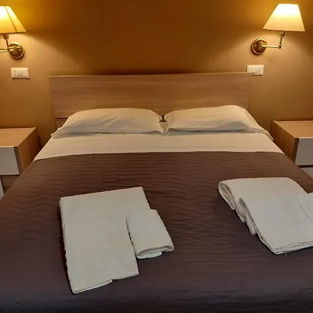 Piazza Del Popolo Suites