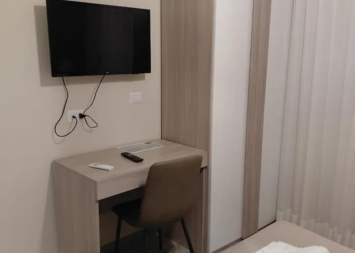 Piazza Del Popolo Gasthuis 4*