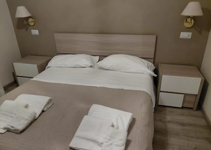 Piazza Del Popolo 4*